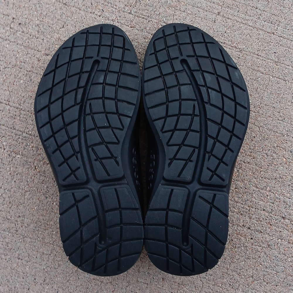 Oofos Oomg Bootie Black Recovery Comfort Ankle Boots - Picture 7 of 8
